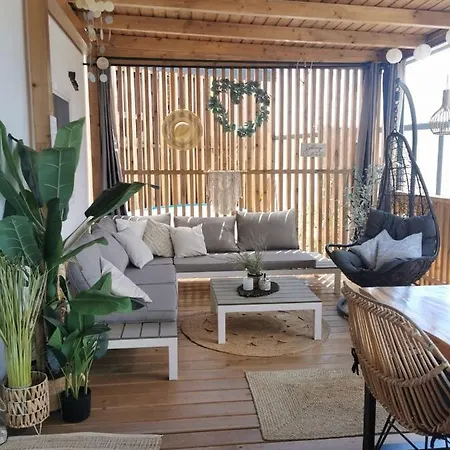 Hollers Homes Haus Max Chalé